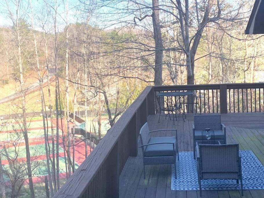 Lure Me Inn - Walk To All Resort Amenities Lake Lure Eksteriør billede